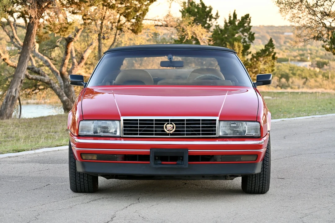 1991 Cadillac Allante - Image 29 of 31