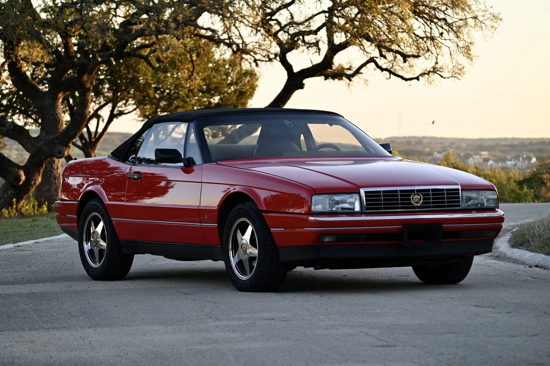 1991 Cadillac Allante - Image 30 of 31