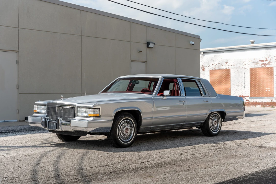 1991 Cadillac Brougham - Image 4 of 31