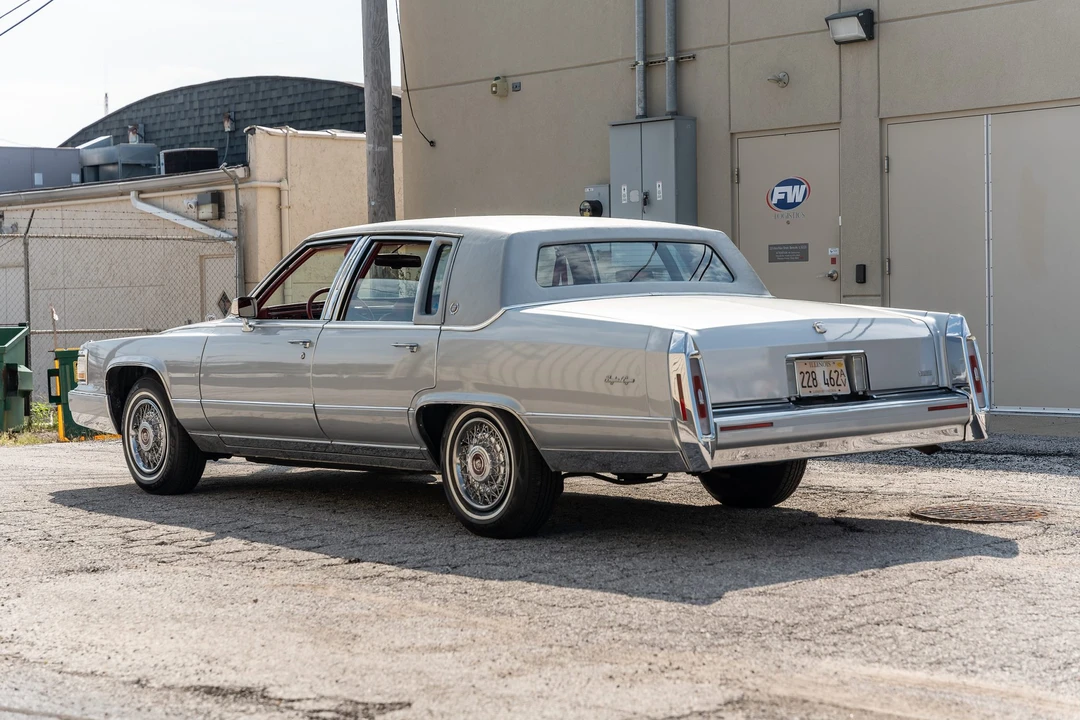1991 Cadillac Brougham - Image 6 of 31