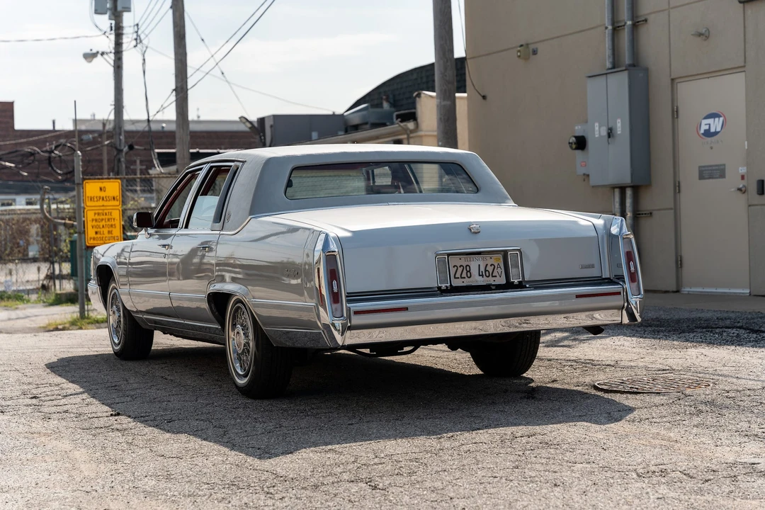 1991 Cadillac Brougham - Image 7 of 31