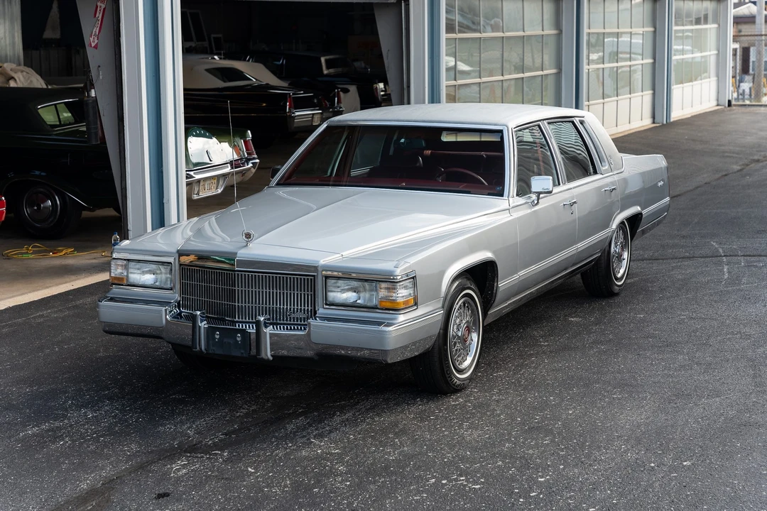 1991 Cadillac Brougham - Image 15 of 31
