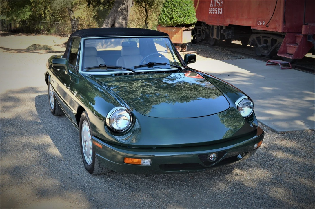 1992 Alfa Romeo Series 4 - Image 2 of 31
