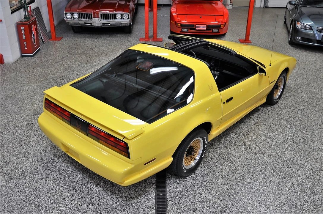 1992 Pontiac Firebird 3rd Gen - Image 18 of 31