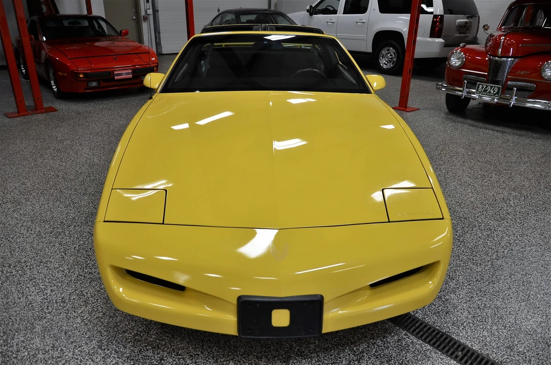 1992 Pontiac Firebird 3rd Gen - Image 3 of 31