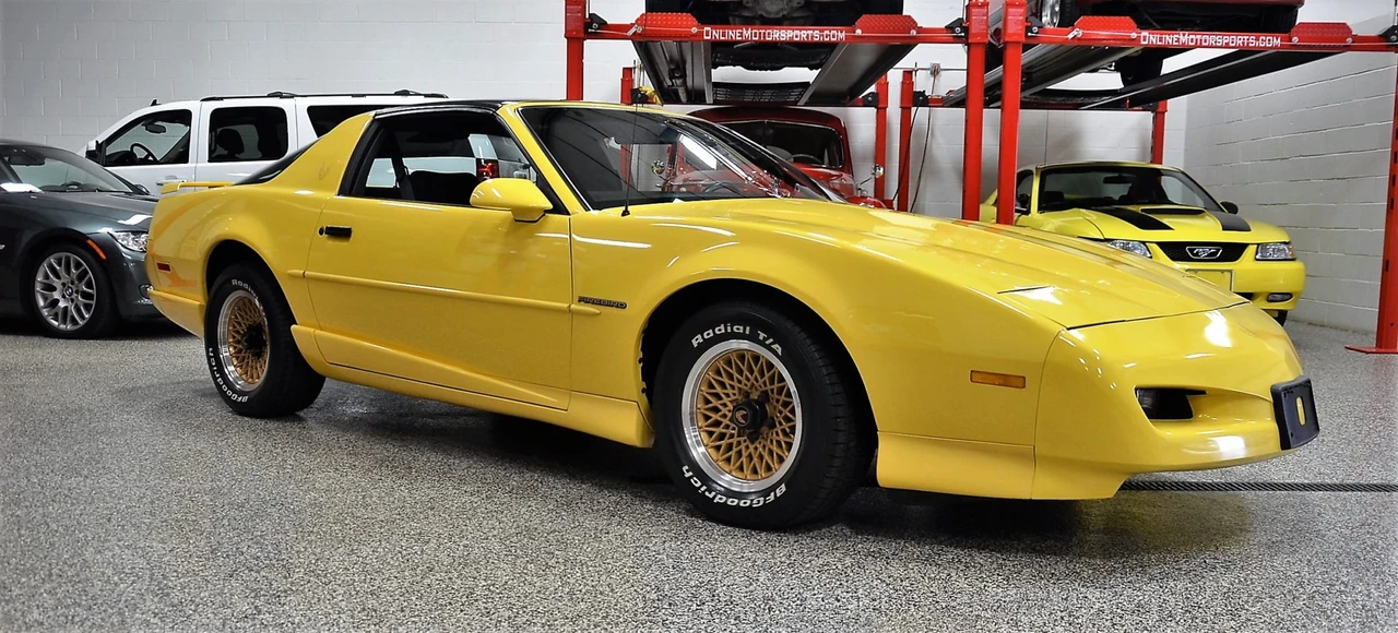 1992 Pontiac Firebird 3rd Gen - Image 9 of 31