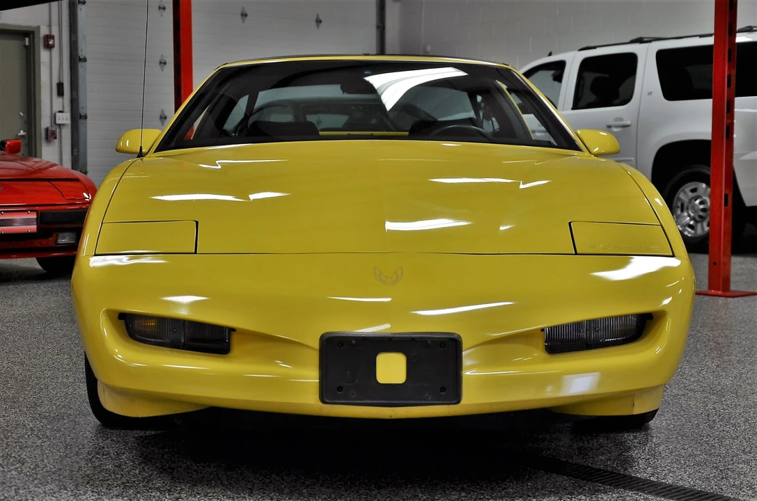 1992 Pontiac Firebird 3rd Gen - Image 2 of 31