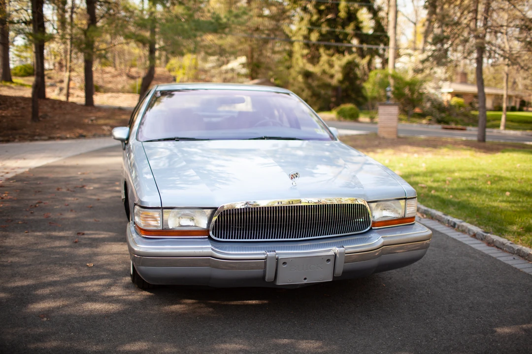 1994 Buick Roadmaster - Image 9 of 31