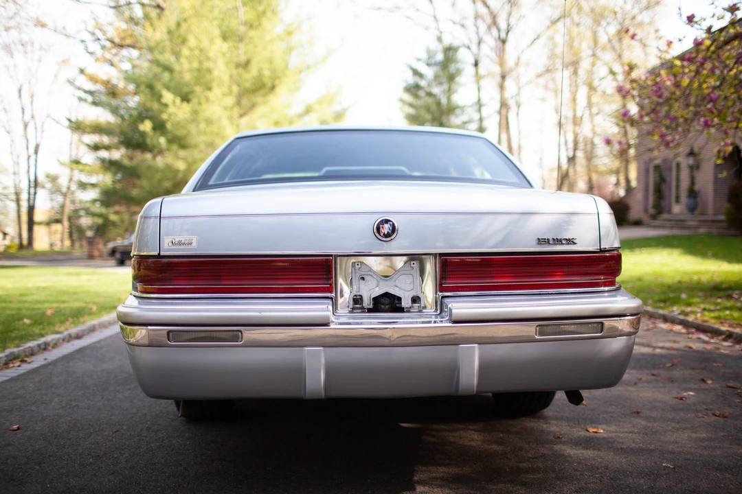 1994 Buick Roadmaster - Image 24 of 31
