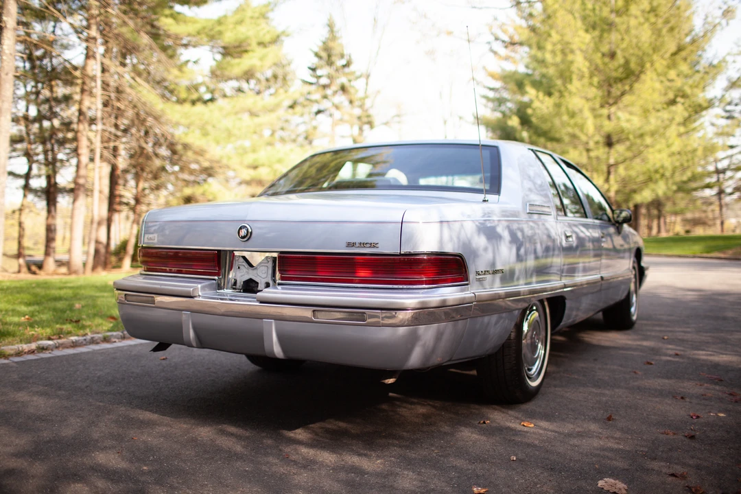 1994 Buick Roadmaster - Image 26 of 31