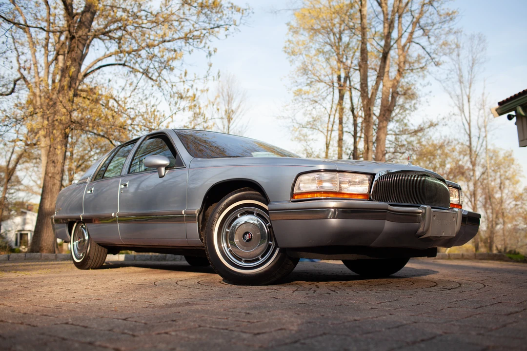 1994 Buick Roadmaster - Image 3 of 31