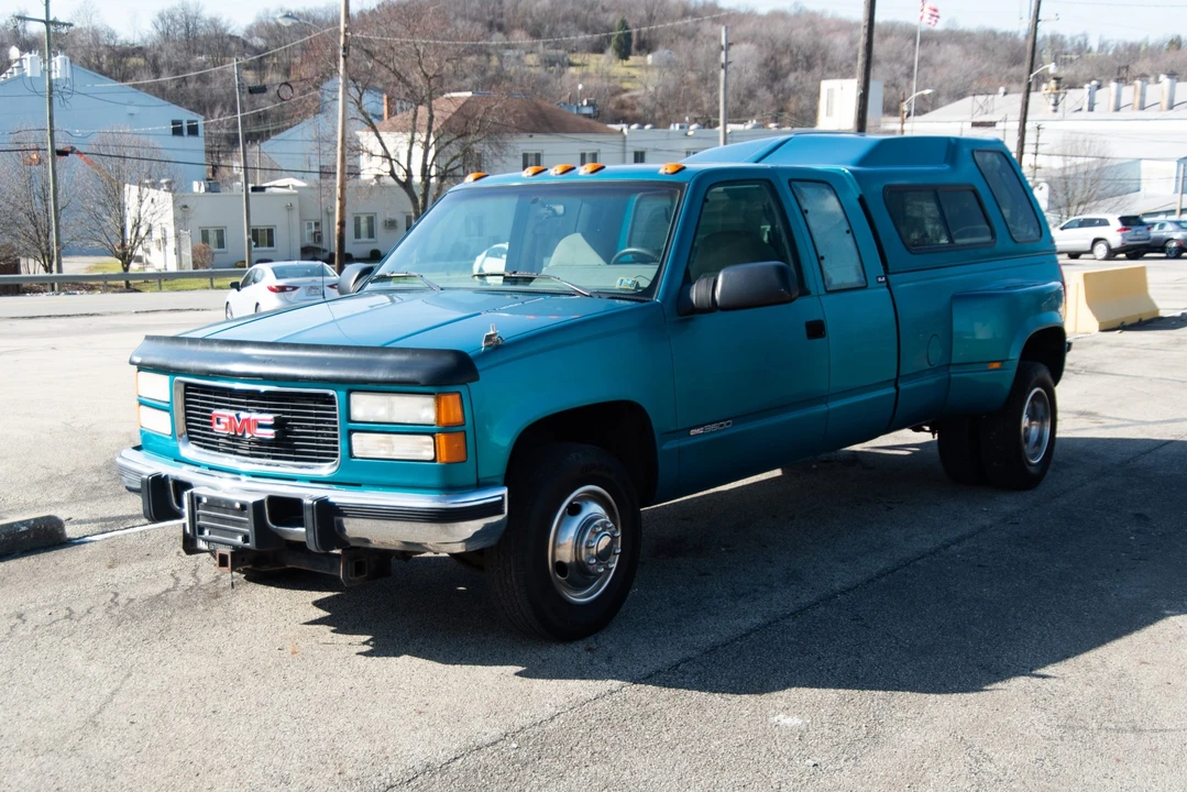 1994 GMC Sierra 1st Gen - Image 2 of 31