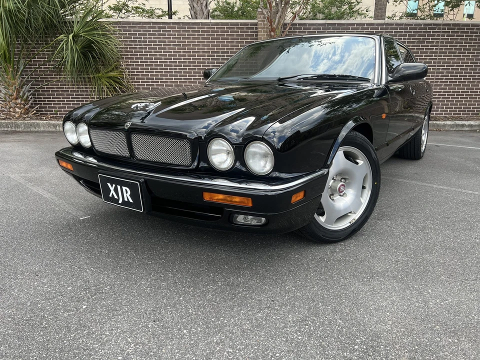1995 Jaguar X306 XJR - Image 8 of 31