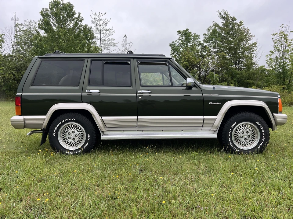 1995 Jeep XJ Cherokee - Image 10 of 31