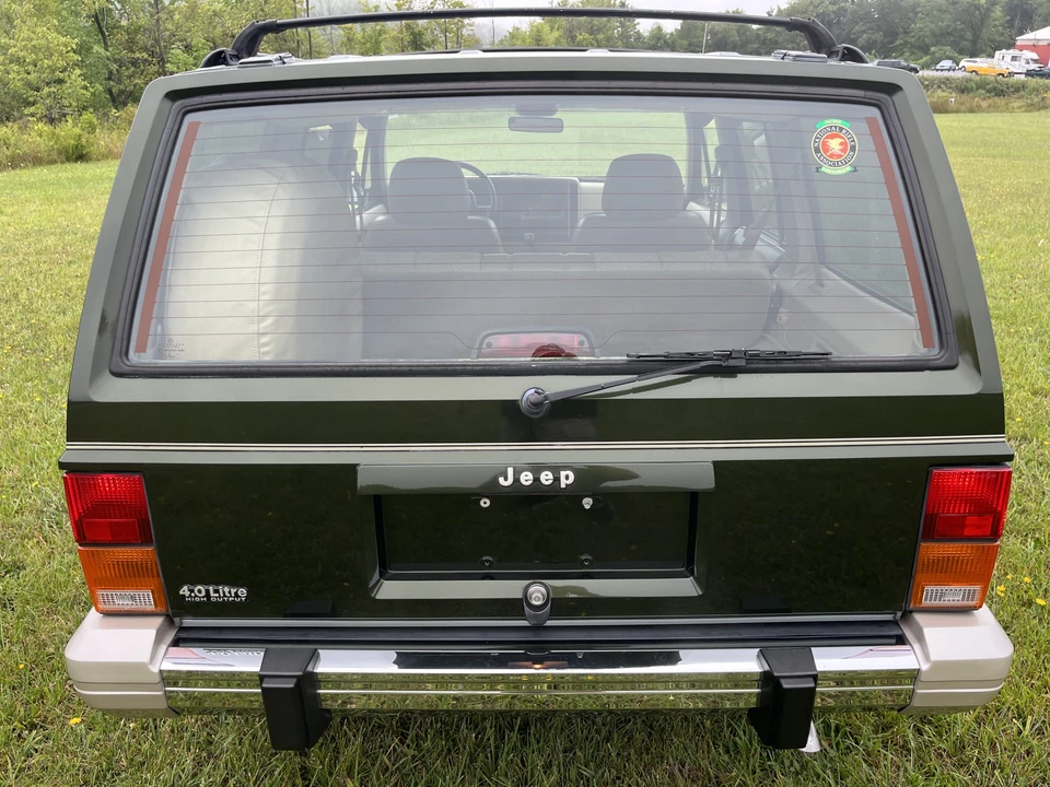 1995 Jeep XJ Cherokee - Image 8 of 31