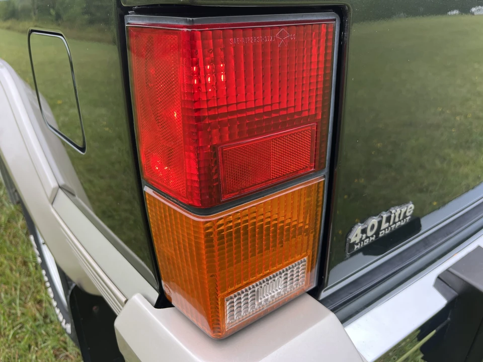 1995 Jeep XJ Cherokee - Image 17 of 31