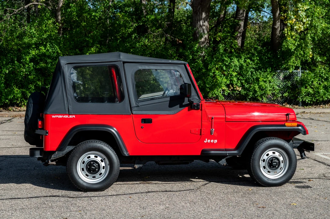 1995 Jeep YJ Wrangler - Image 4 of 31