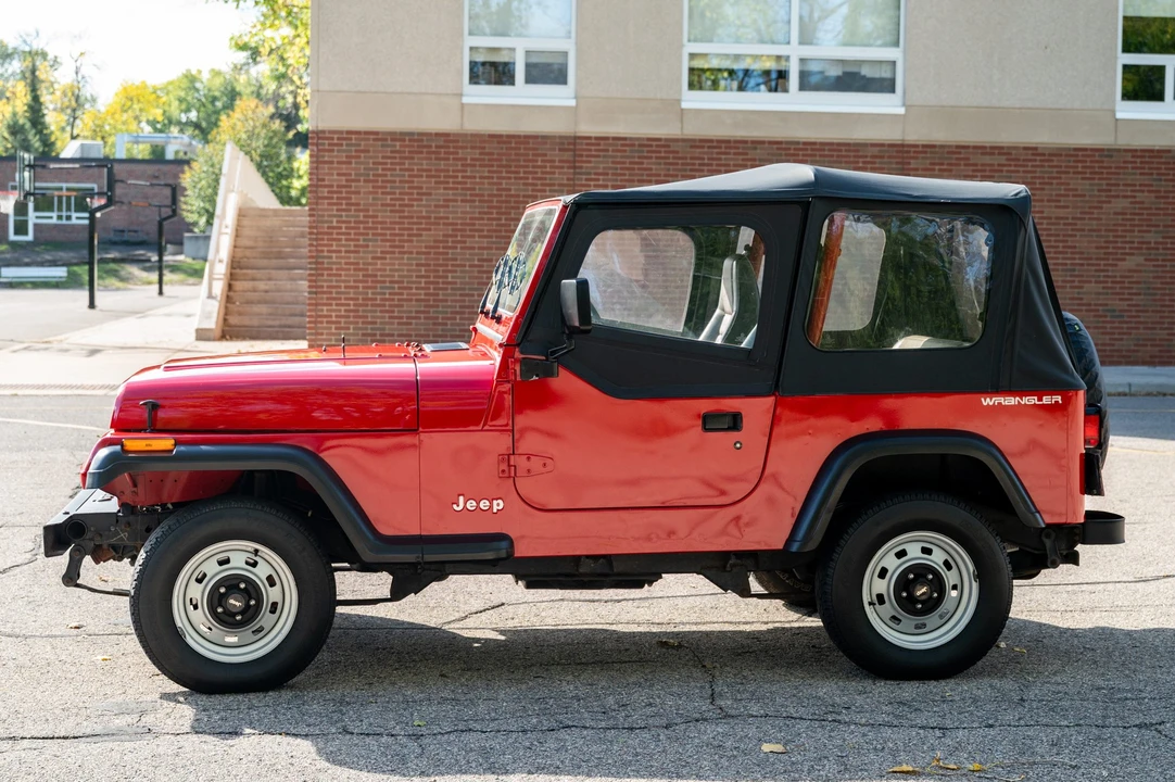 1995 Jeep YJ Wrangler - Image 8 of 31