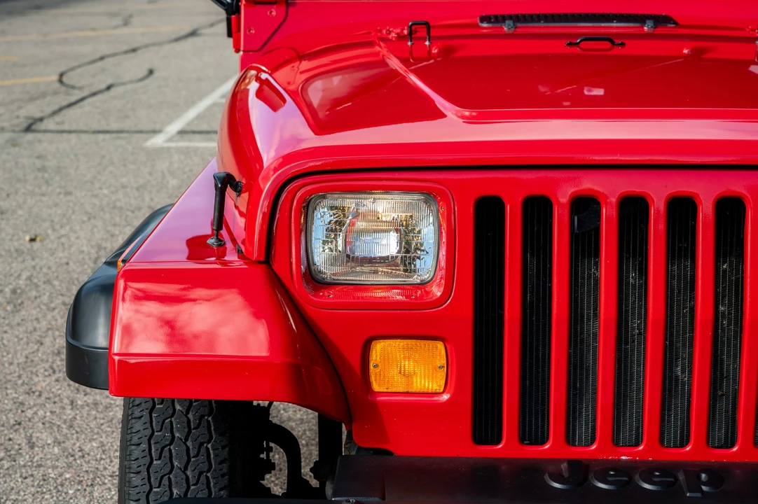 1995 Jeep YJ Wrangler - Image 25 of 31