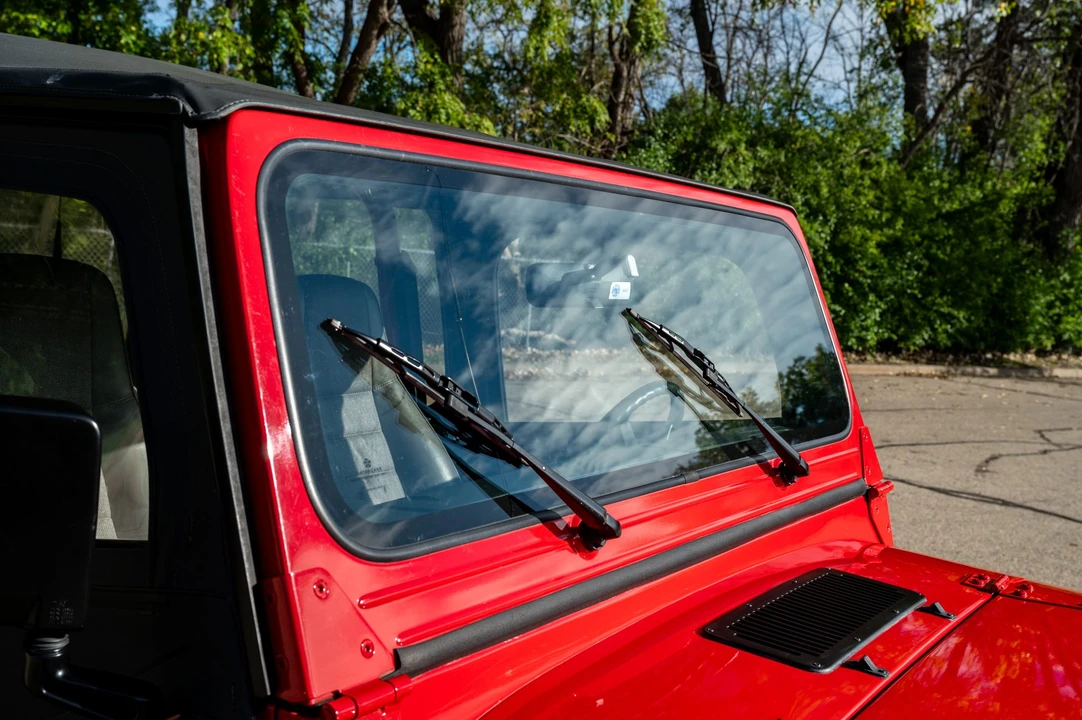 1995 Jeep YJ Wrangler - Image 27 of 31