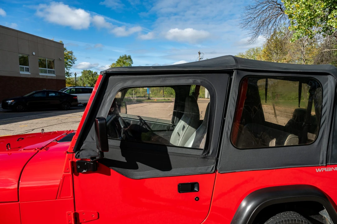 1995 Jeep YJ Wrangler - Image 9 of 31