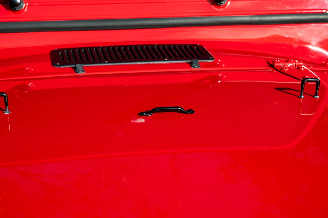 1995 Jeep YJ Wrangler - Image 21 of 31
