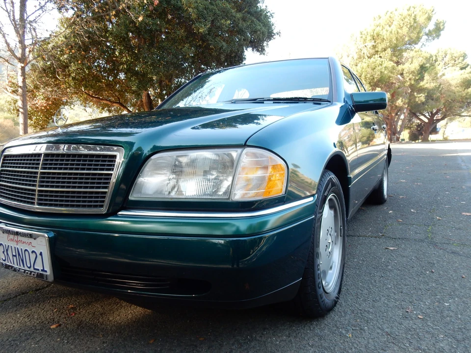1995 Mercedes-Benz W202 C-Class - Image 12 of 31