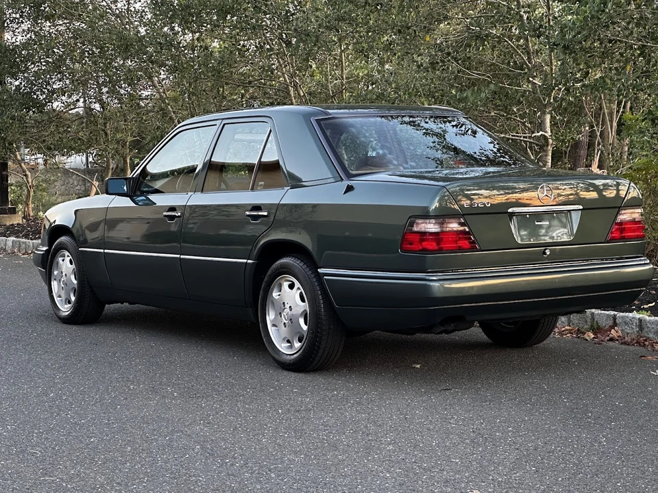 1995 Mercedes-Benz W124 E-Class - Image 10 of 31