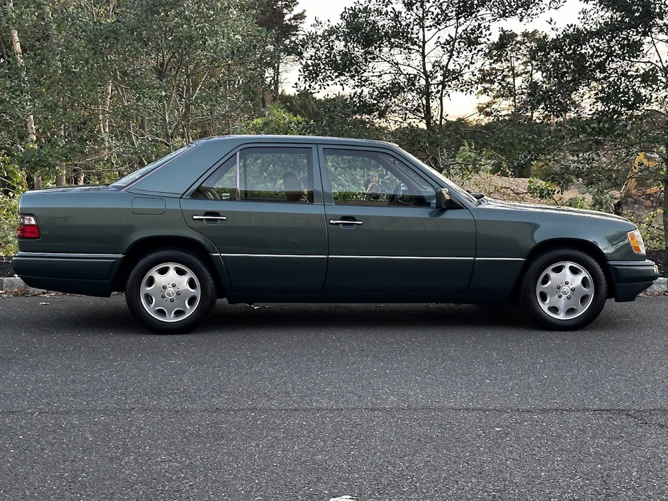 1995 Mercedes-Benz W124 E-Class - Image 6 of 31