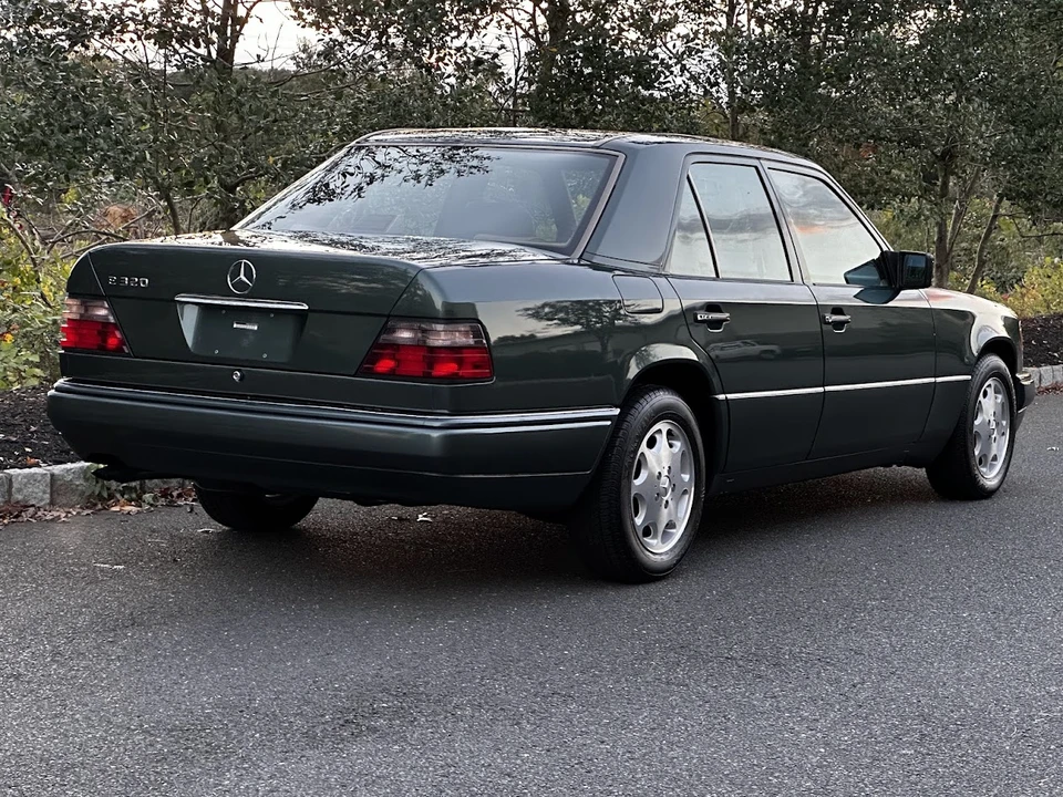 1995 Mercedes-Benz W124 E-Class - Image 8 of 31