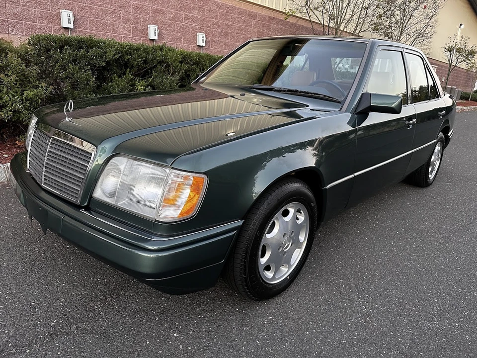 1995 Mercedes-Benz W124 E-Class - Image 14 of 31