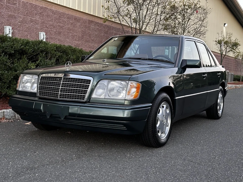 1995 Mercedes-Benz W124 E-Class - Image 13 of 31