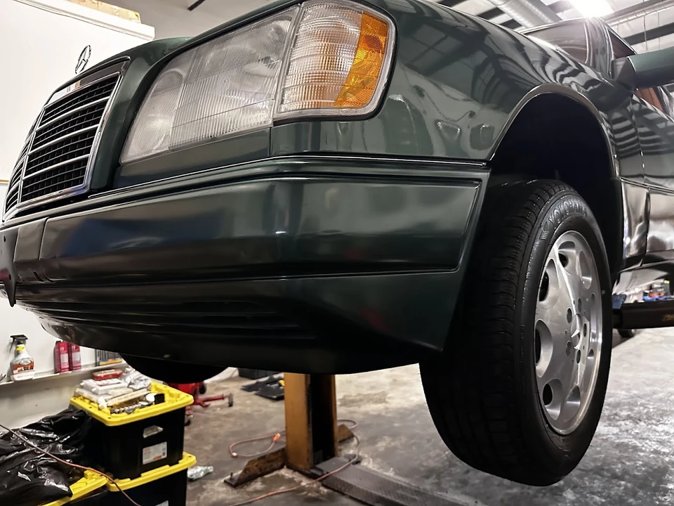 1995 Mercedes-Benz W124 E-Class - Image 30 of 31