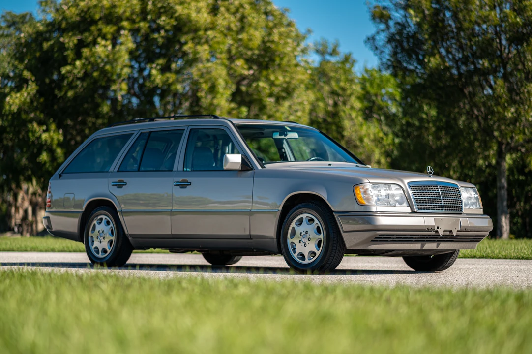 1995 Mercedes-Benz W124 E-Class - Image 10 of 31