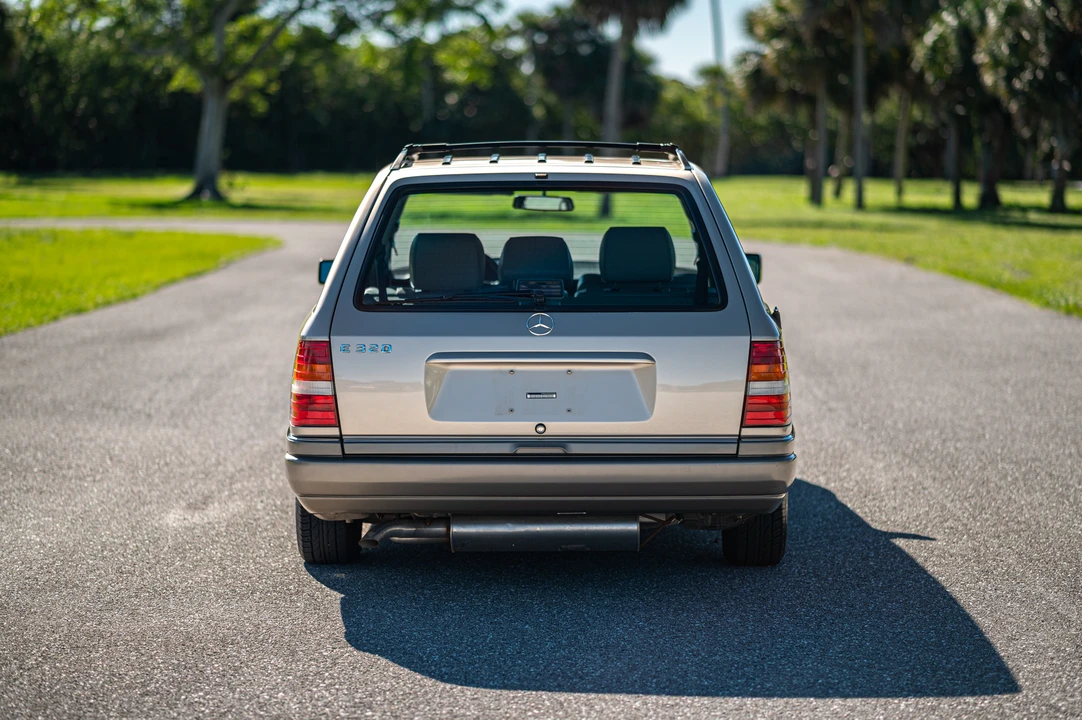 1995 Mercedes-Benz W124 E-Class - Image 17 of 31