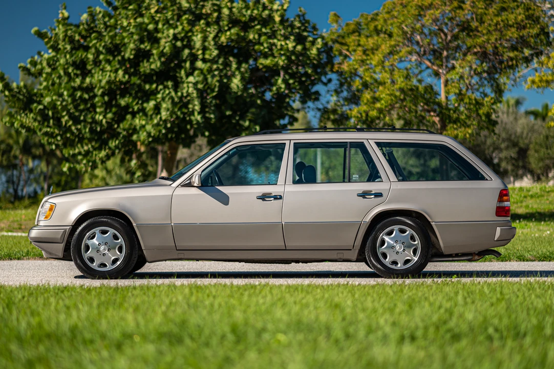1995 Mercedes-Benz W124 E-Class - Image 23 of 31