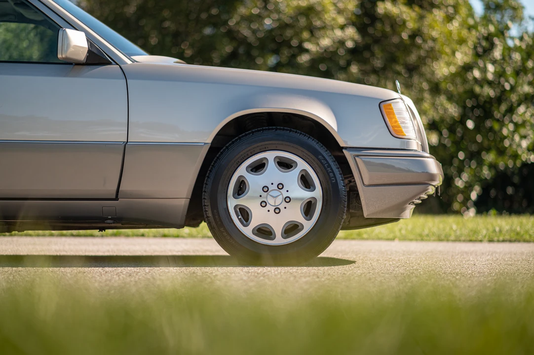 1995 Mercedes-Benz W124 E-Class - Image 29 of 31