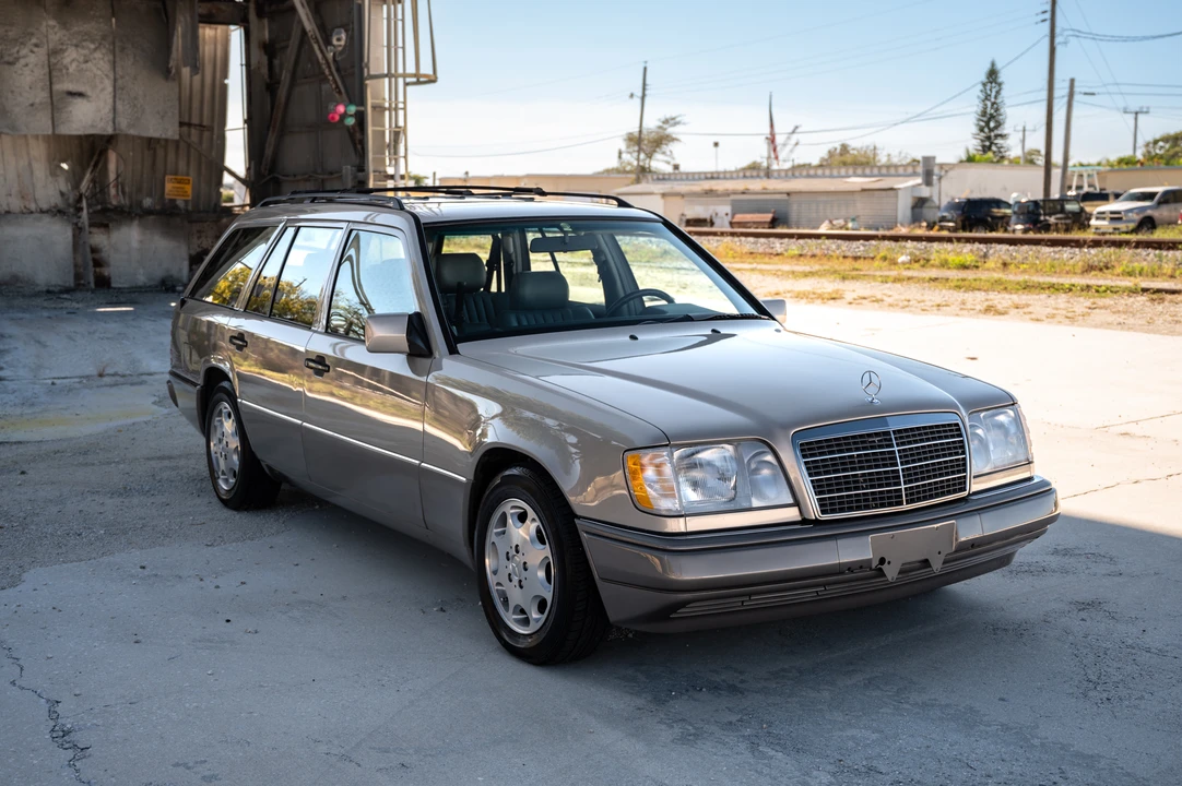 1995 Mercedes-Benz W124 E-Class - Image 8 of 31