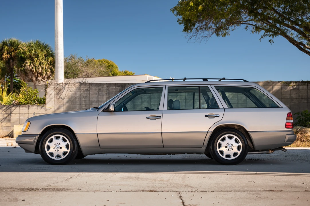 1995 Mercedes-Benz W124 E-Class - Image 25 of 31