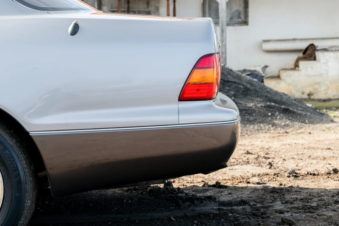 1996 Lexus LS 2nd Gen - Image 12 of 31