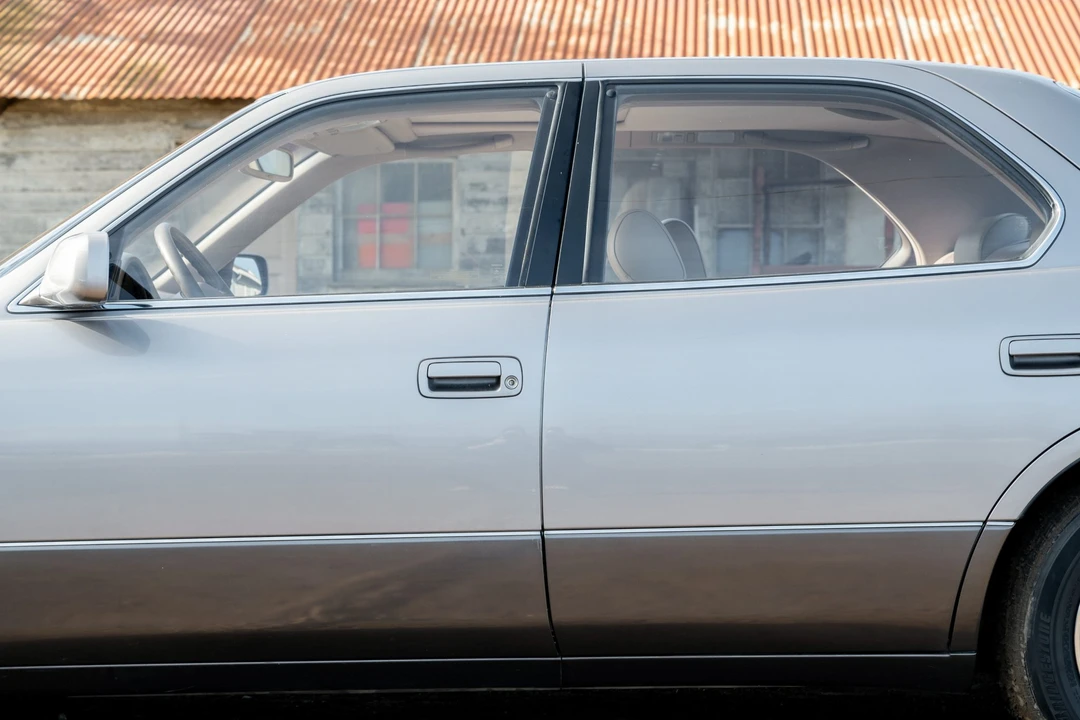 1996 Lexus LS 2nd Gen - Image 10 of 31