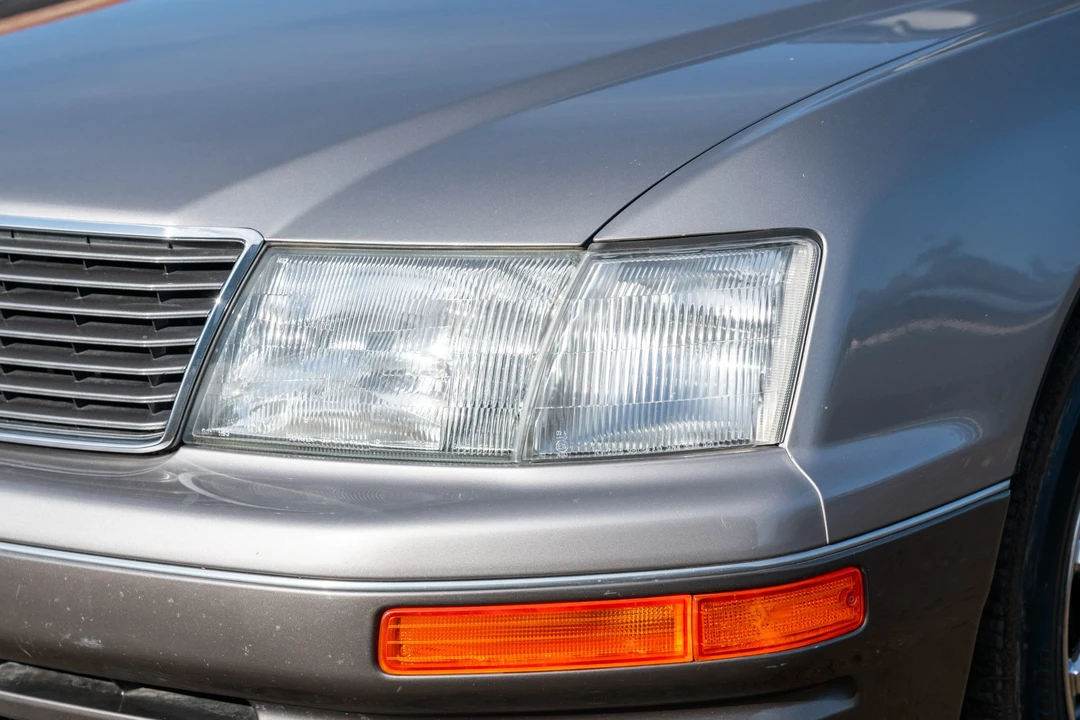 1996 Lexus LS 2nd Gen - Image 24 of 31