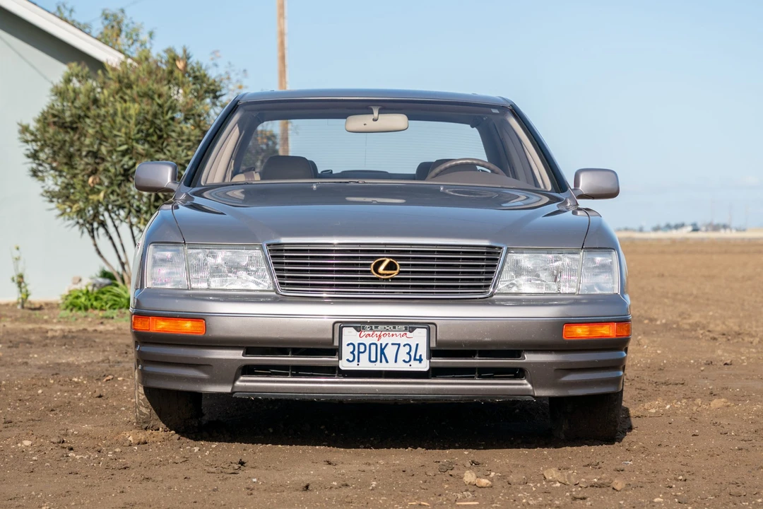 1996 Lexus LS 2nd Gen - Image 2 of 31