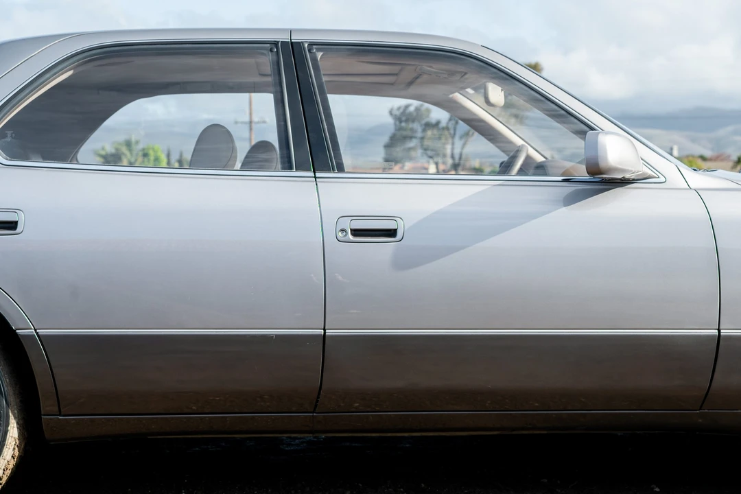1996 Lexus LS 2nd Gen - Image 14 of 31