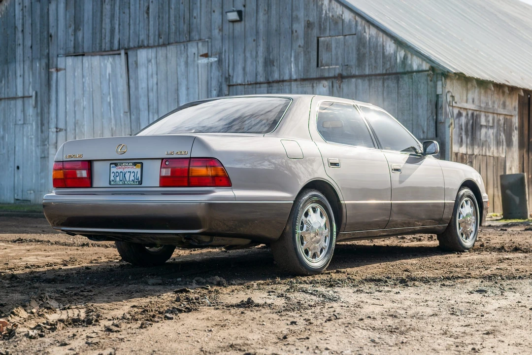 1996 Lexus LS 2nd Gen - Image 5 of 31