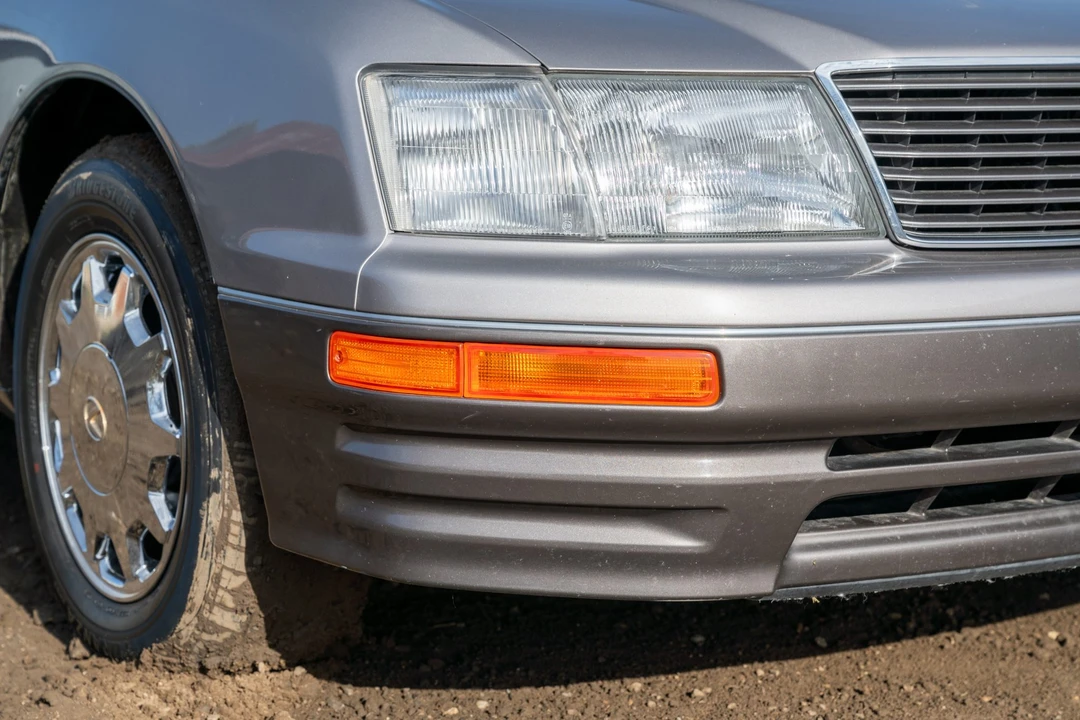 1996 Lexus LS 2nd Gen - Image 23 of 31