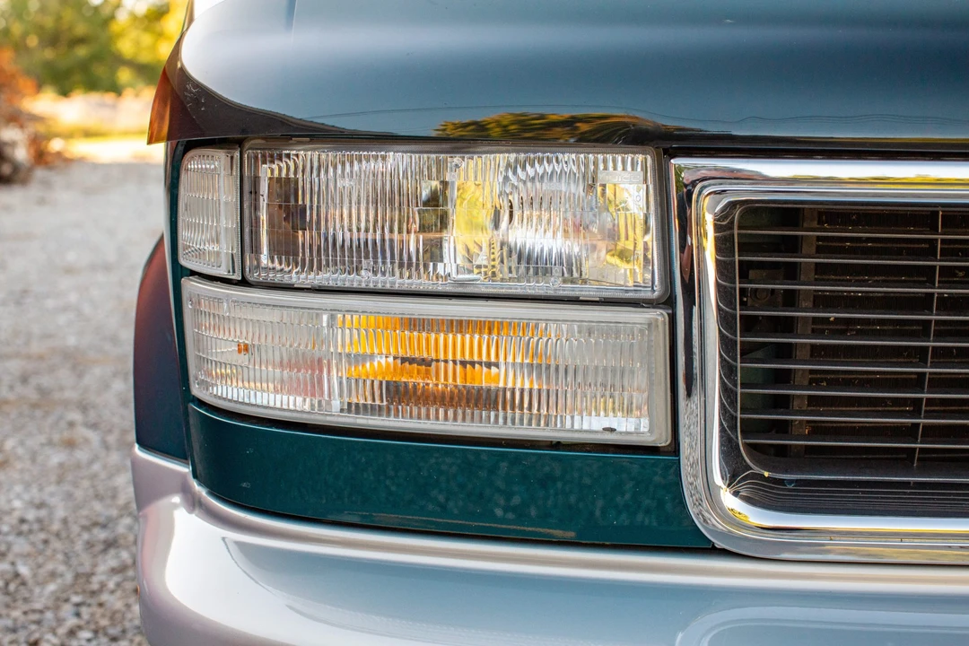 1997 GMC G-series Van - Image 11 of 31