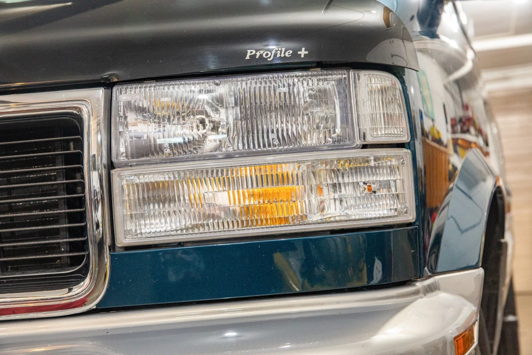 1997 GMC G-series Van - Image 13 of 31
