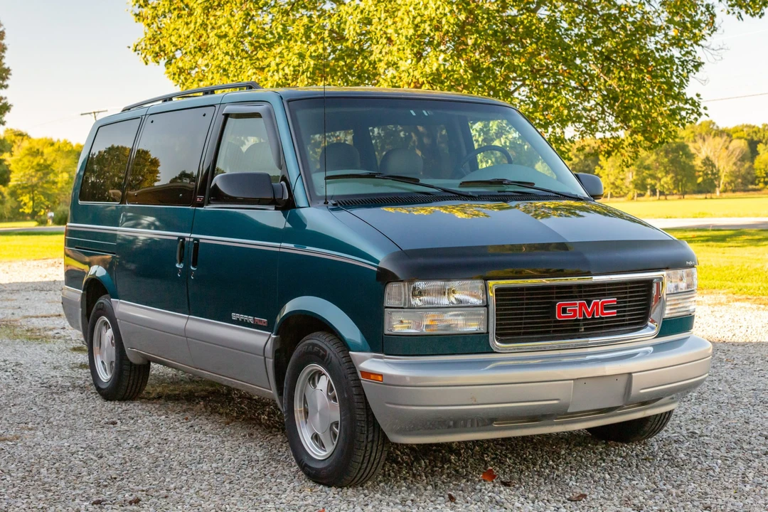 1997 GMC G-series Van - Image 4 of 31