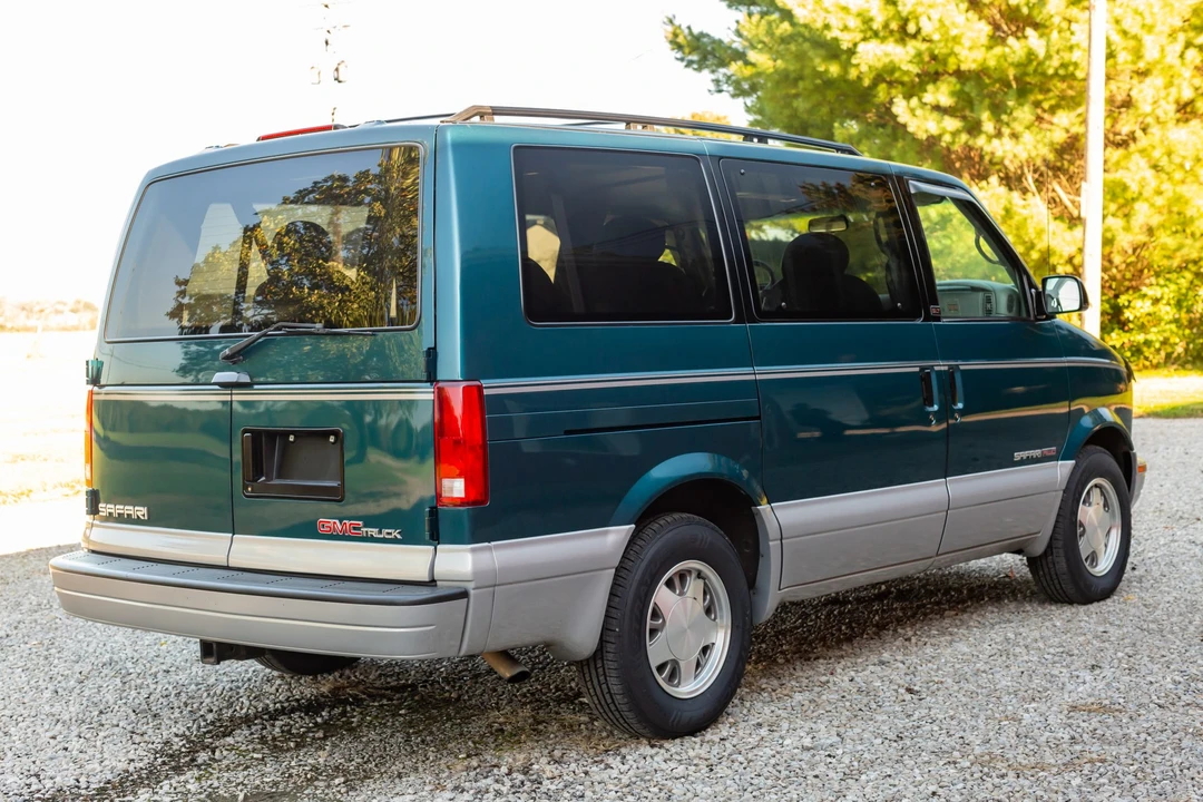 1997 GMC G-series Van - Image 6 of 31